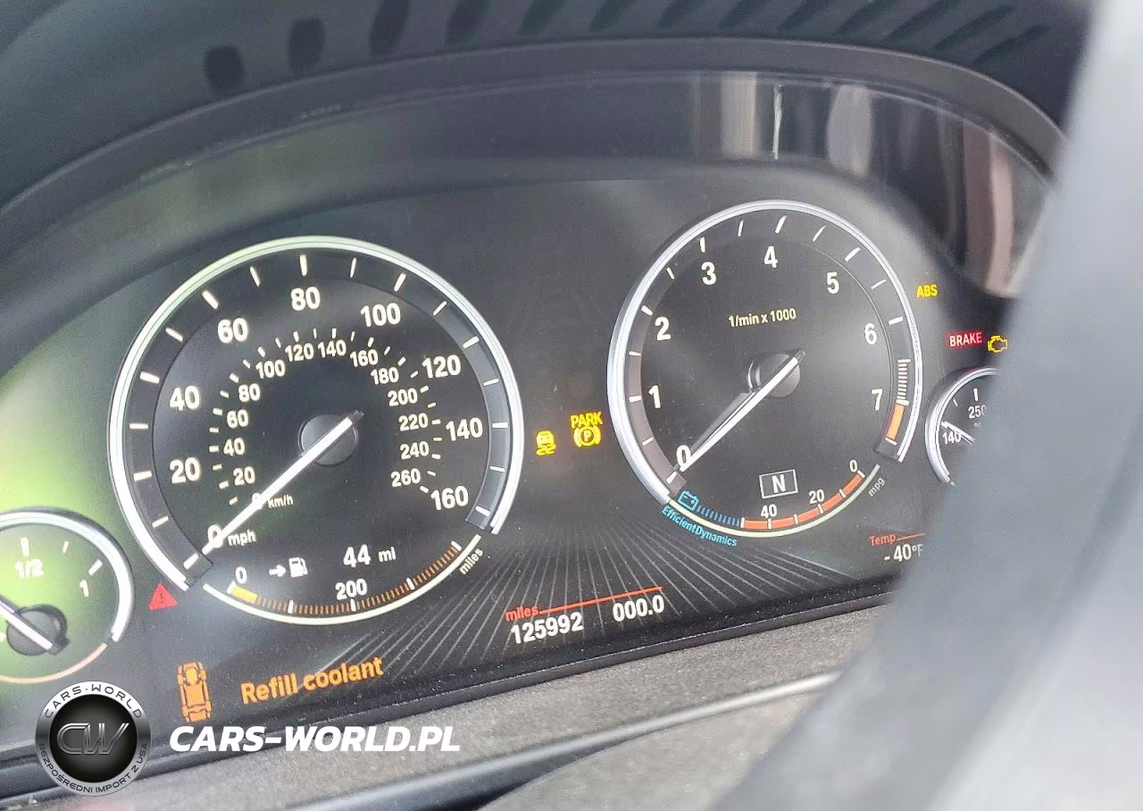 2015 BMW X5 xDrive50I VIN:5UXKR6C58F0J76214 - 9