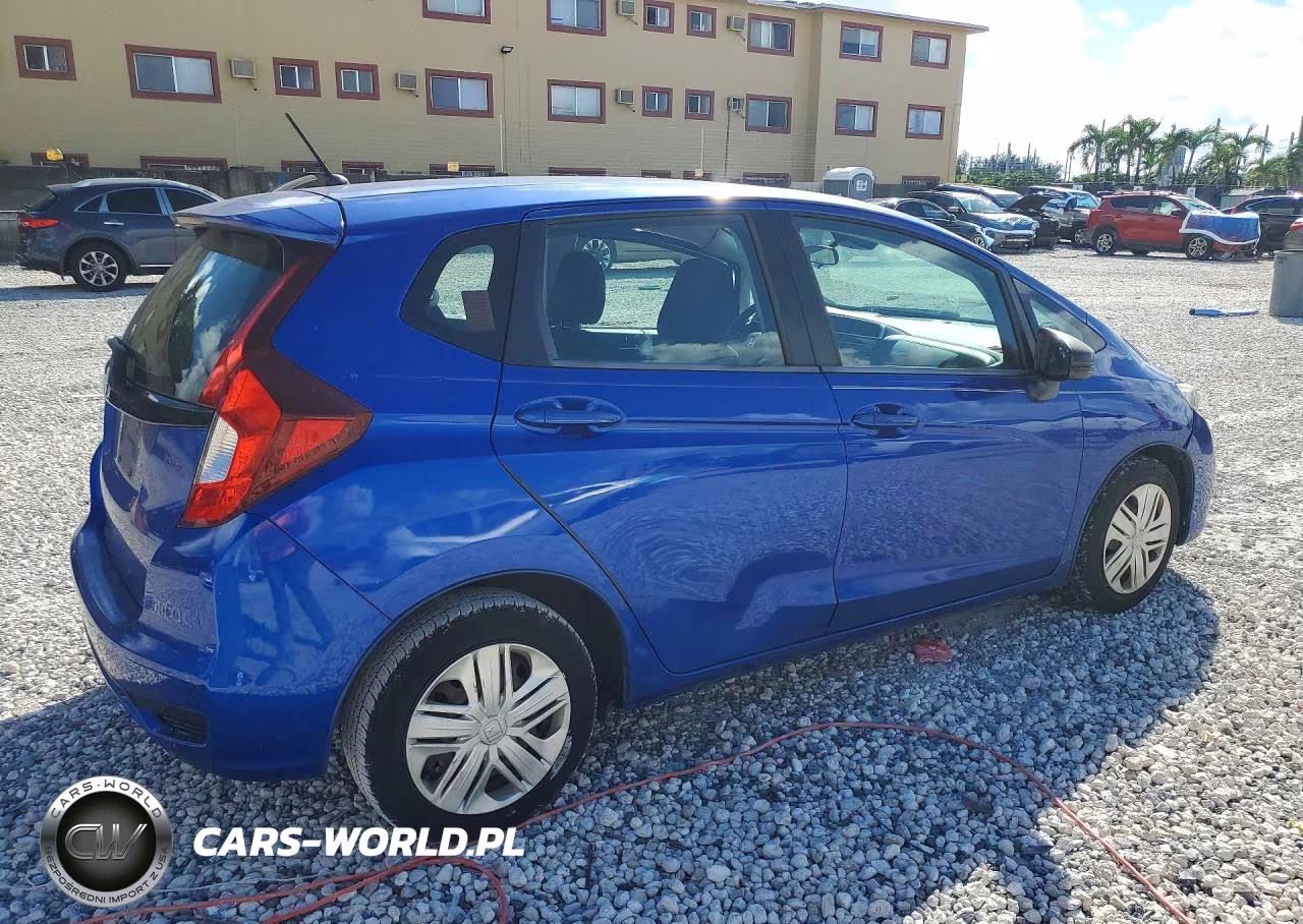 2018 Honda Fit Lx VIN:3HGGK5H56JM704760 - 3