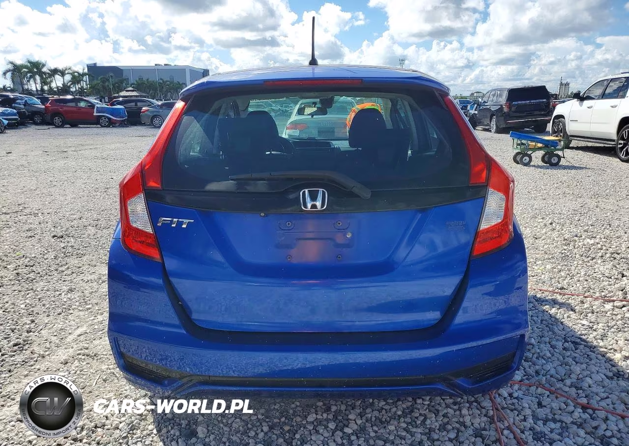 2018 Honda Fit Lx VIN:3HGGK5H56JM704760 - 6