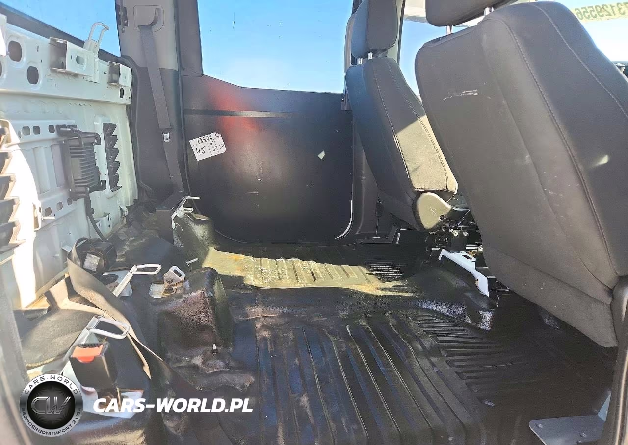 2022 Chevrolet Silverado Ltd K1500 VIN:3GCUYAEDXNG169893 - 10