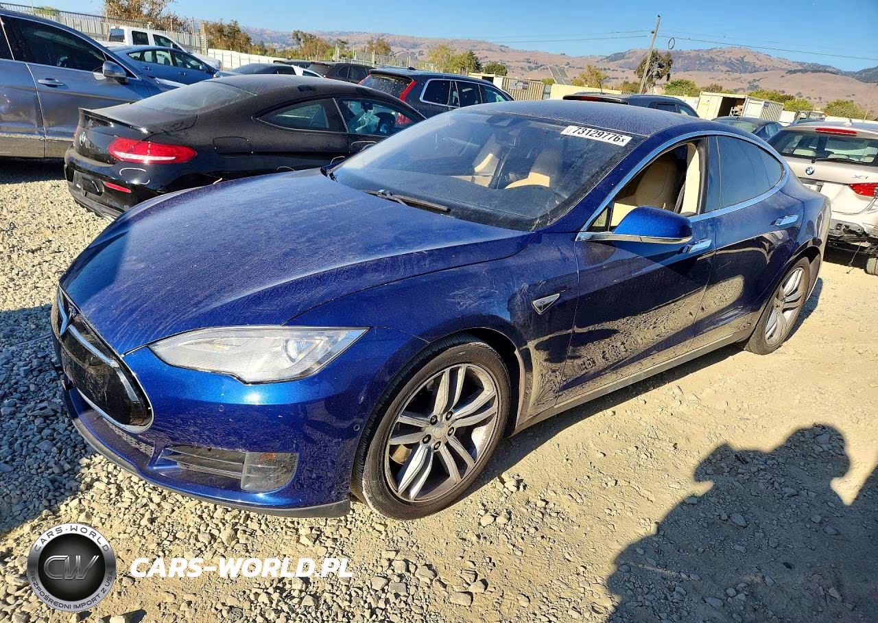 2015 Tesla Model S – zdjęcie 1 z 12