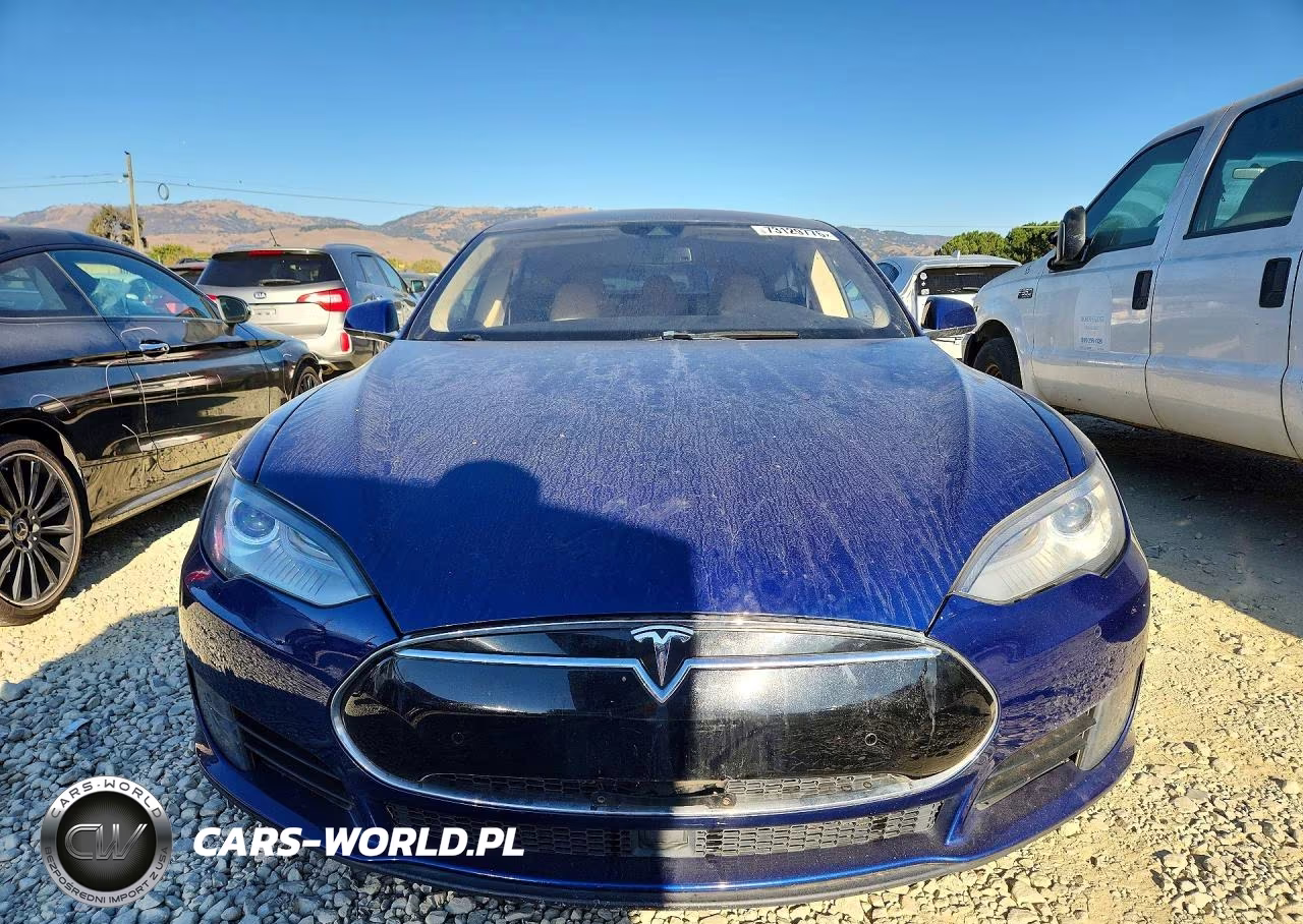2015 Tesla Model S VIN:5YJSA1E18FF105165 - 5
