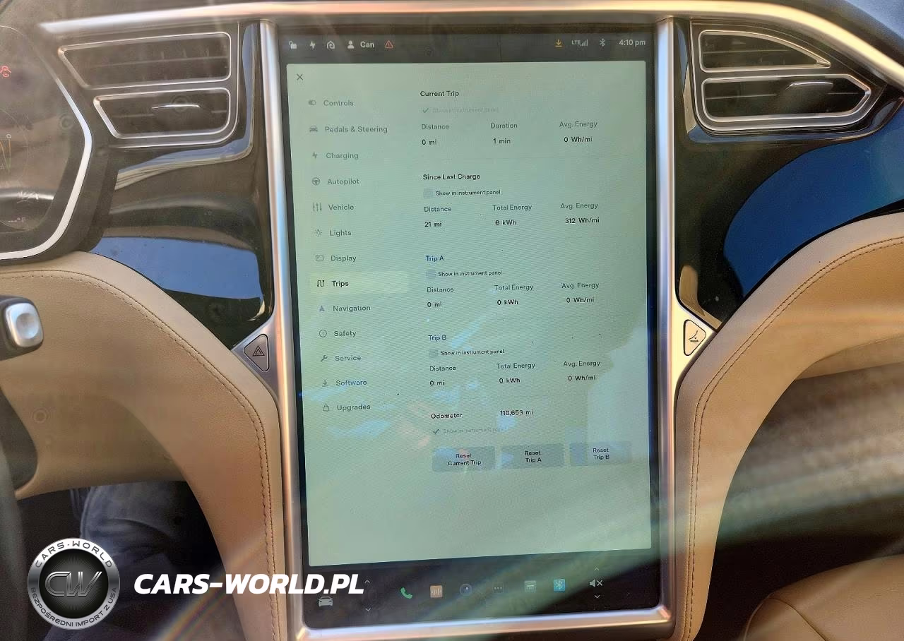 2015 Tesla Model S VIN:5YJSA1E18FF105165 - 9