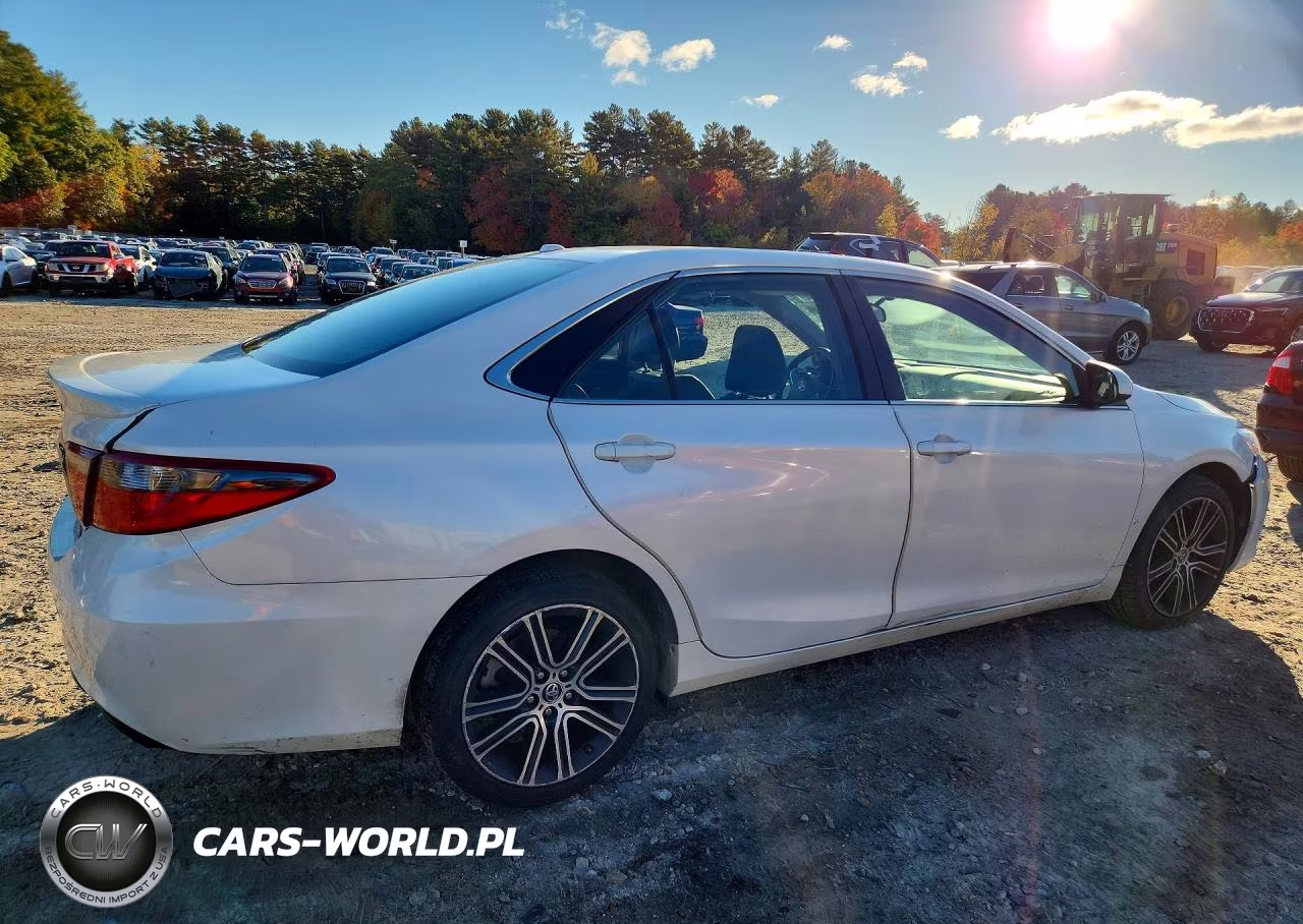 2016 Toyota Camry Special Edition VIN:4T1BF1FK0GU513740 - 3