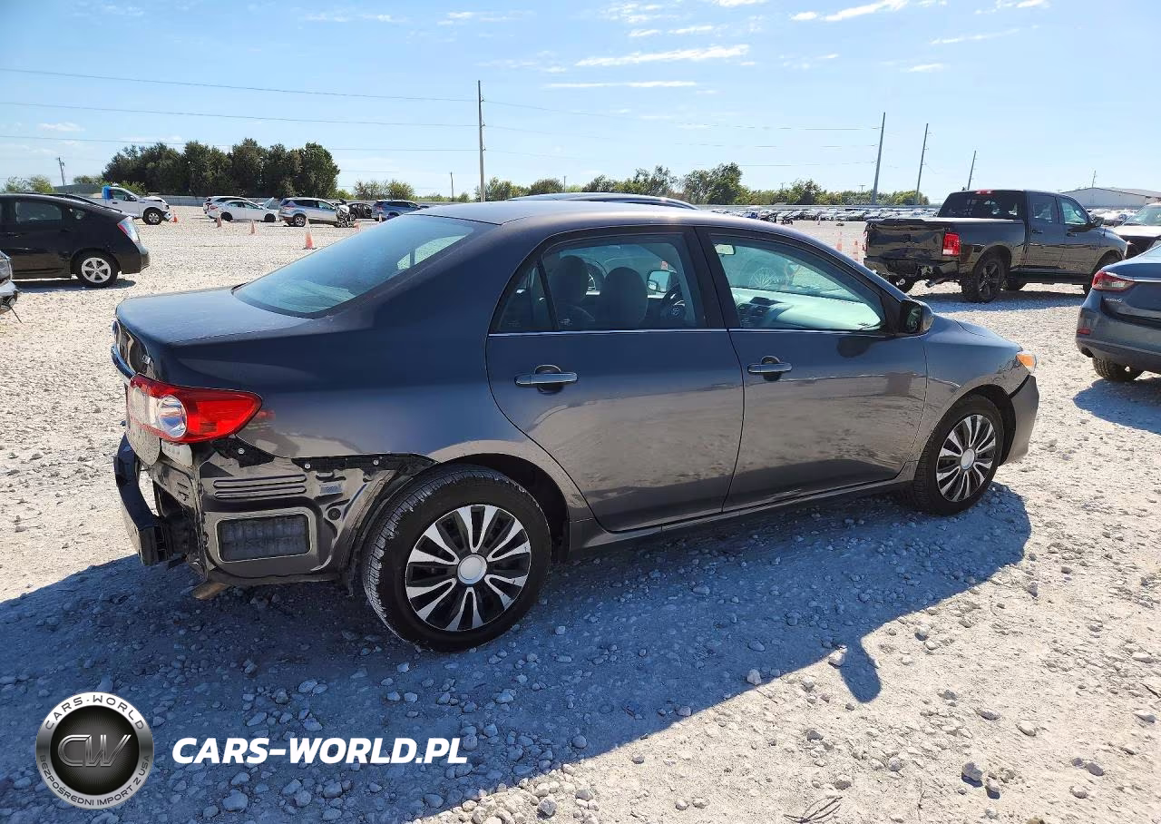 2013 Toyota Corolla Le VIN:5YFBU4EE8DP206199 - 3