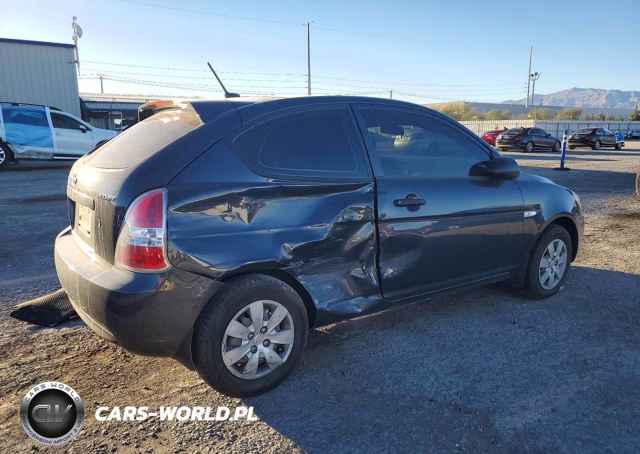 2009 Hyundai Accent Gs VIN:KMHCM36C19U109539 - 3