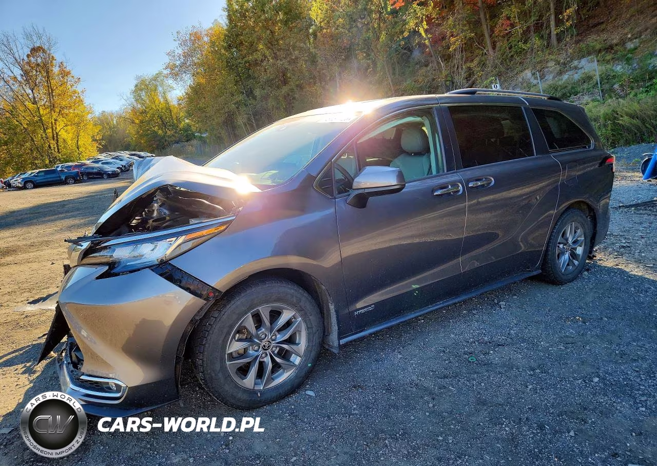 2021 Toyota Sienna Xle