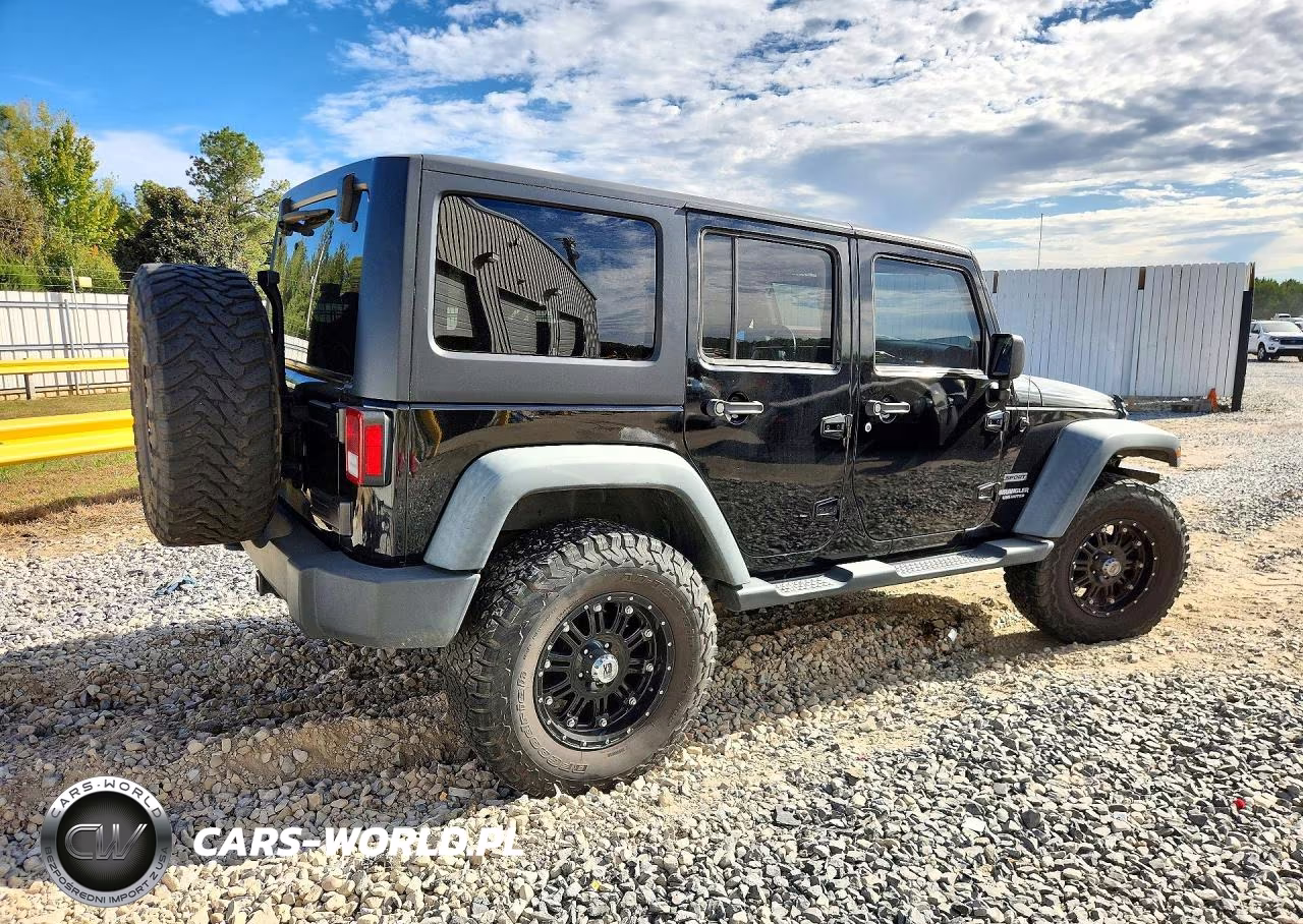 2011 Jeep Wrangler Unlimited Sport VIN:1J4HA3H17BL597206 - 3