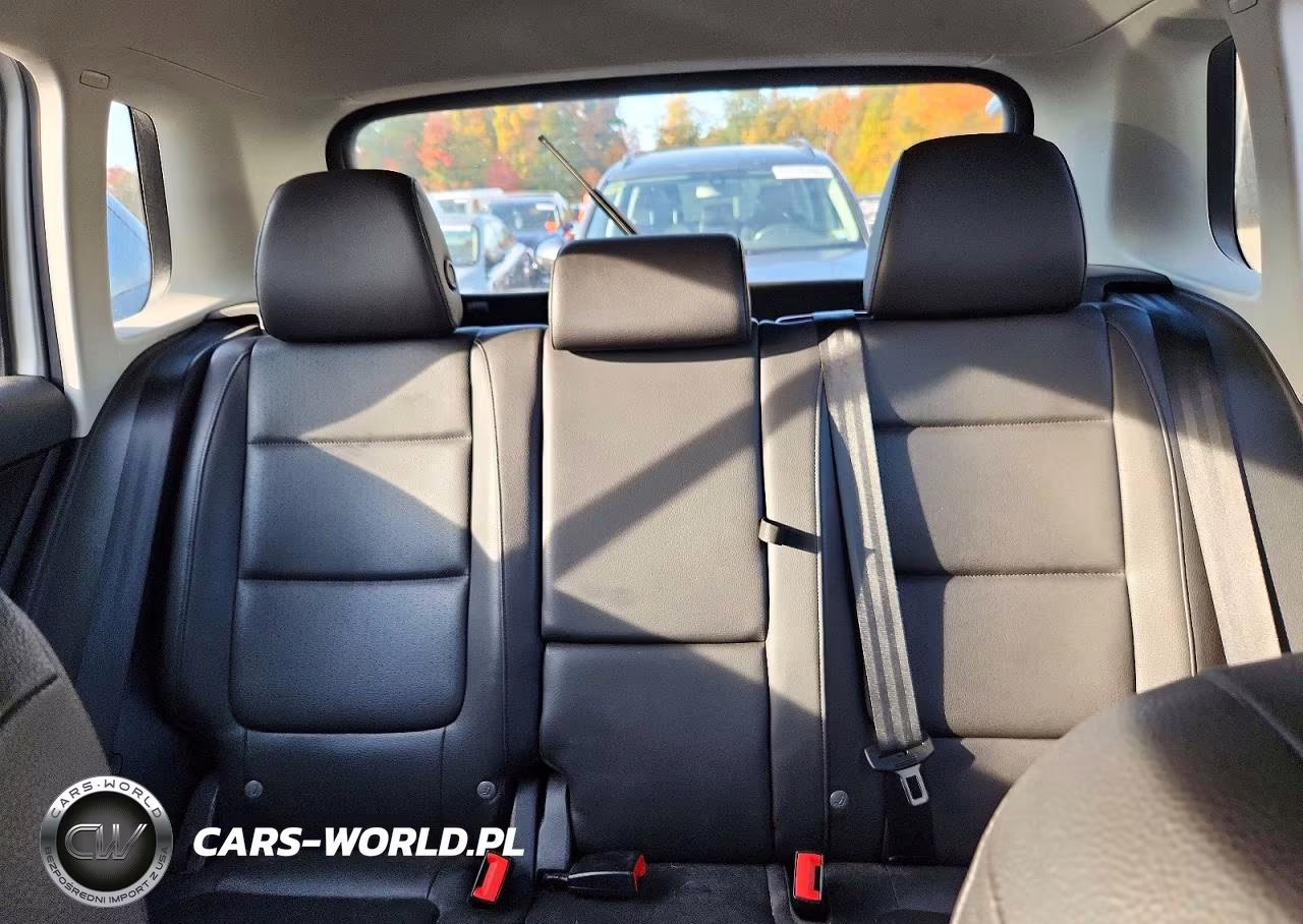 2017 Volkswagen Tiguan S VIN:WVGBV7AX0HW507175 - 10