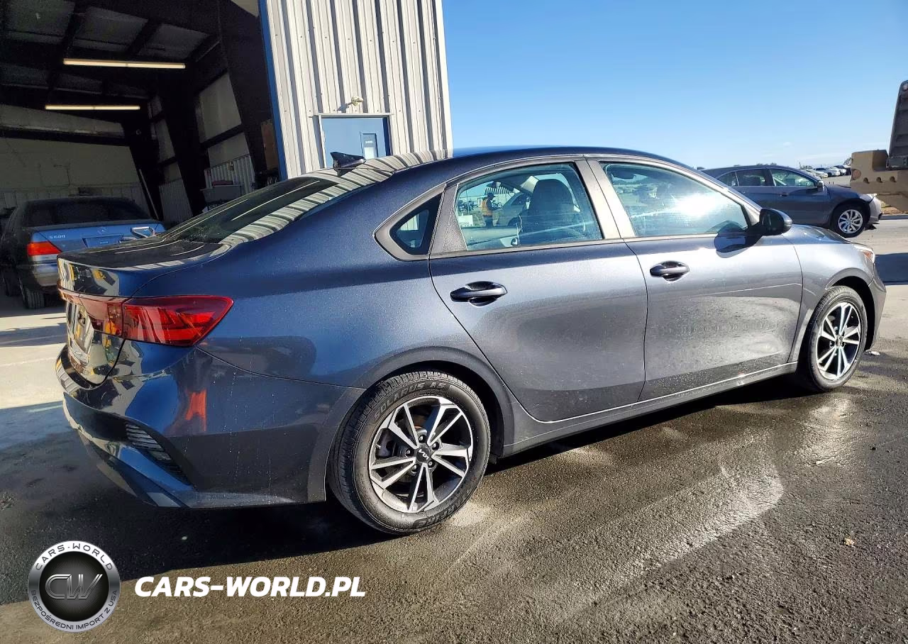 2023 Kia Forte Lxs VIN:3KPF24AD9PE552711 - 3