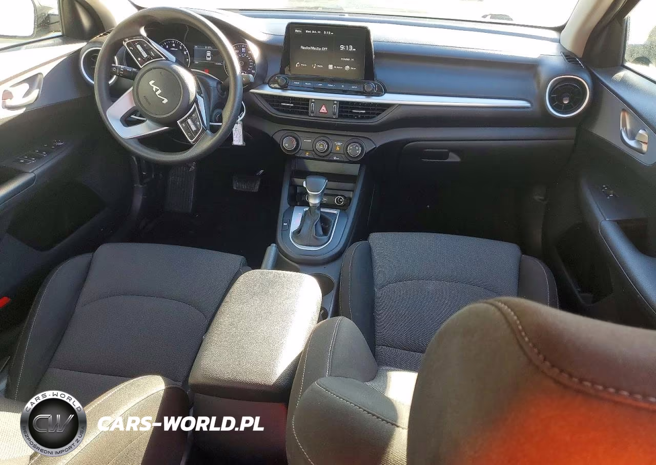 2023 Kia Forte Lxs VIN:3KPF24AD9PE552711 - 8