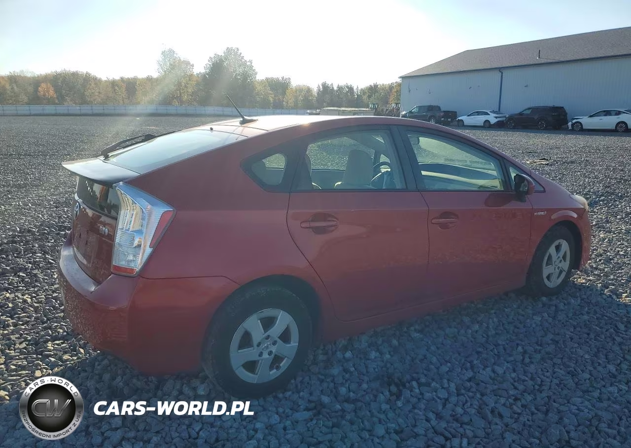 2011 Toyota Prius Two VIN:JTDKN3DU0B1435140 - 3