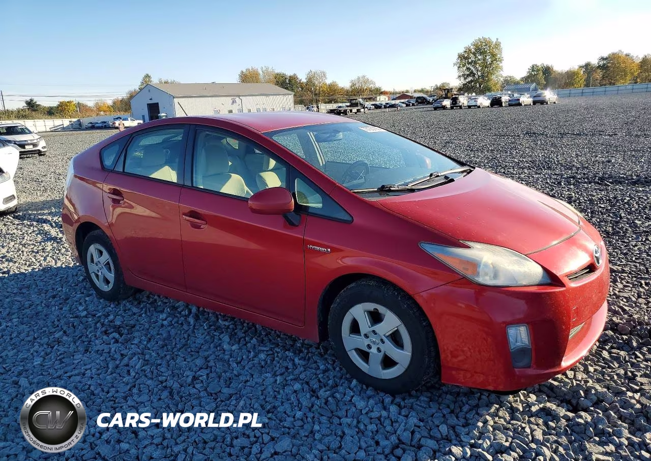 2011 Toyota Prius Two VIN:JTDKN3DU0B1435140 - 4