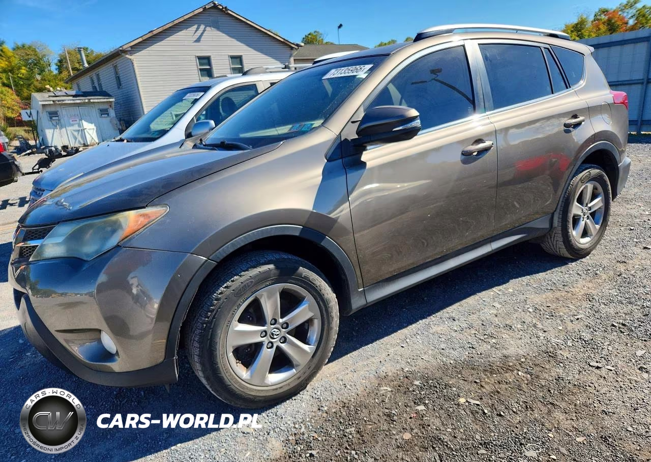 2015 Toyota Rav4 Xle VIN:JTMRFREV1FD157701 - 1