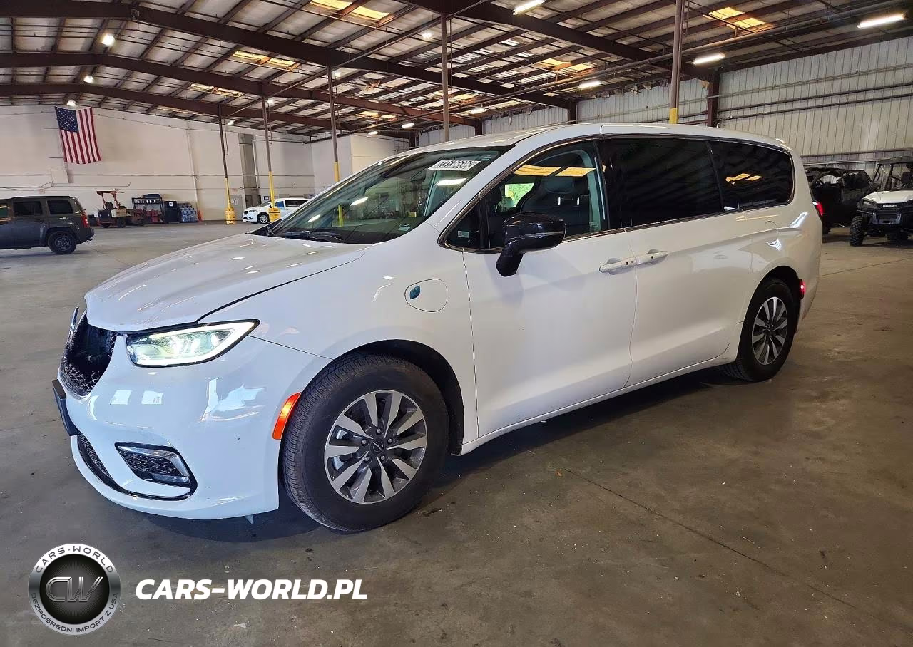 2024 Chrysler Pacifica Hybrid Select VIN:2C4RC1S78RR198716 - 1