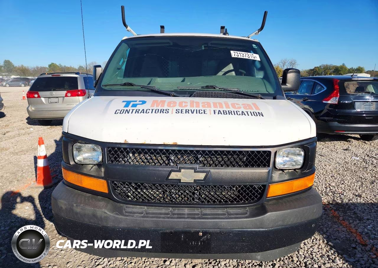 2017 Chevrolet Express G2500 VIN:1GCWGAFF7H1113702 - 5