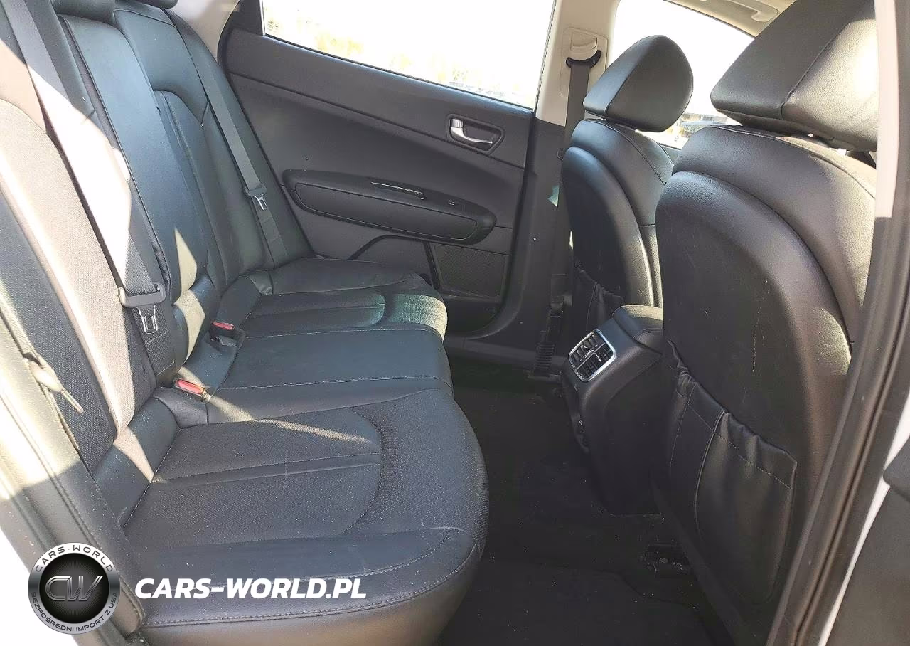 2019 Kia Optima Ex VIN:5XXGU4L15KG330670 - 10