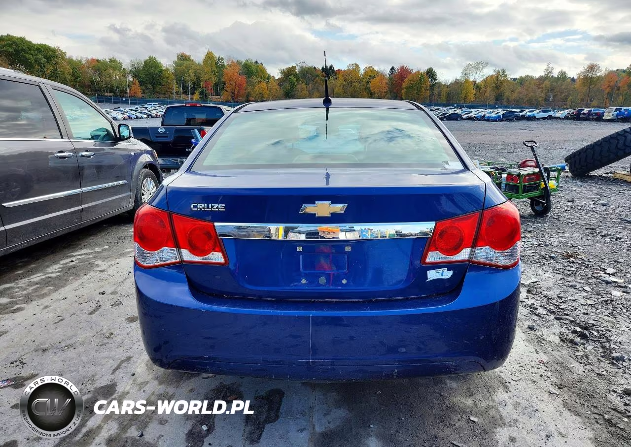 2012 Chevrolet Cruze Ls VIN:1G1PC5SHXC7374058 - 6