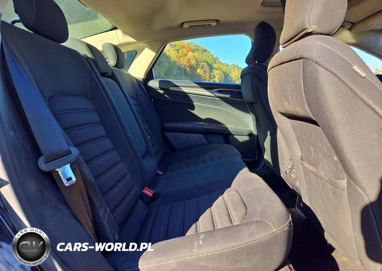 2019 Ford Fusion Se VIN:3FA6P0LU1KR192204 - 10