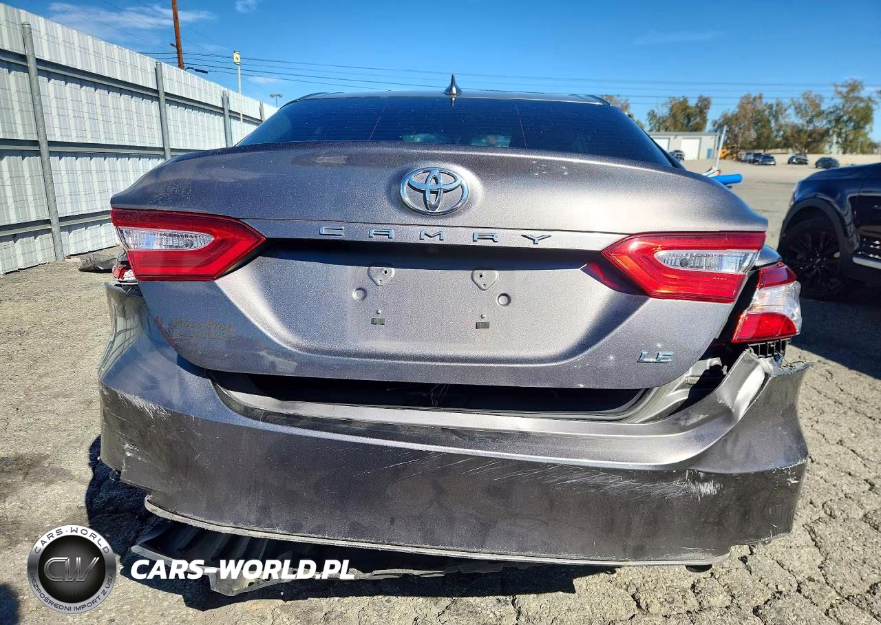 2020 Toyota Camry Le VIN:4T1C11AK6LU963798 - 6