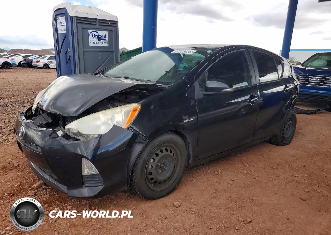 2013 Toyota Prius C Two VIN:JTDKDTB33D1531148 - 1