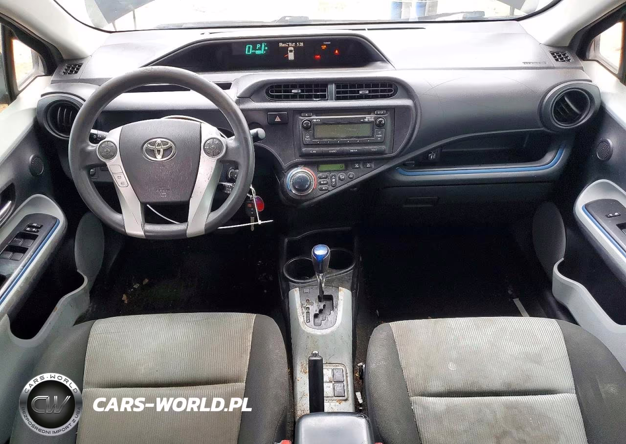 2013 Toyota Prius C Two VIN:JTDKDTB33D1531148 - 8
