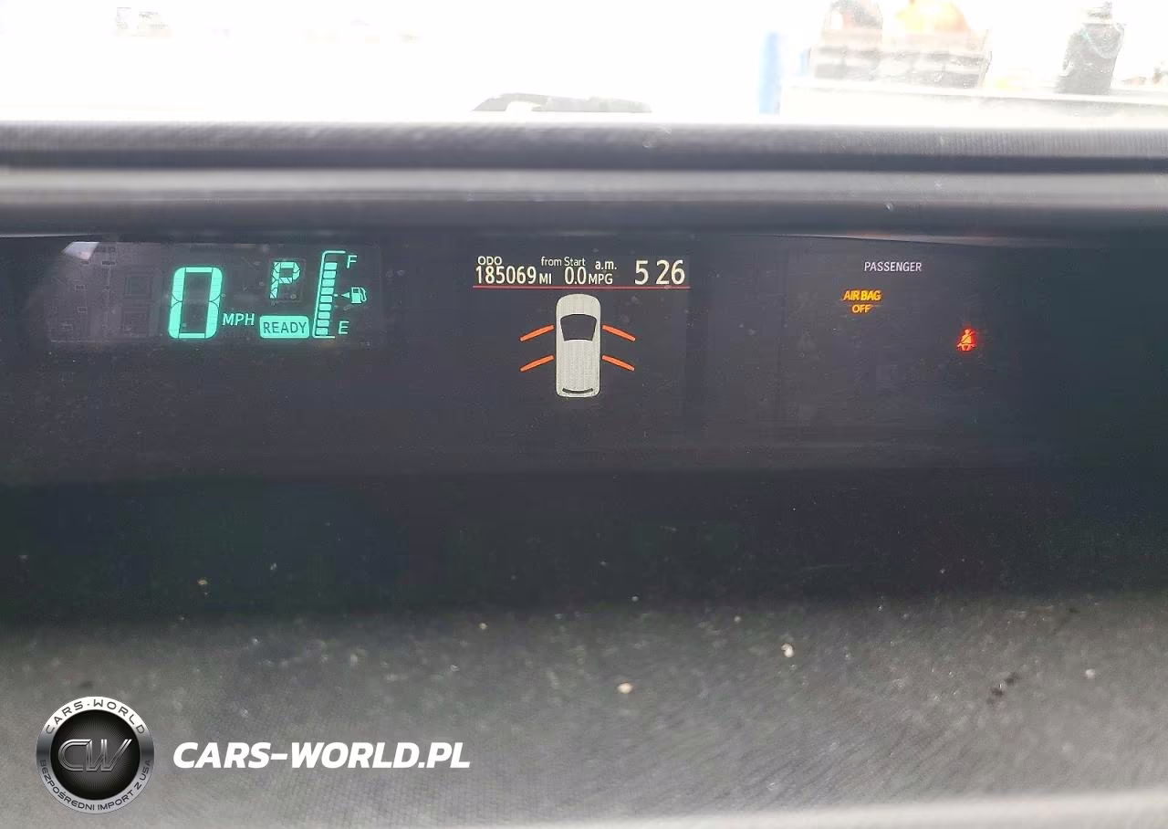2013 Toyota Prius C Two VIN:JTDKDTB33D1531148 - 9