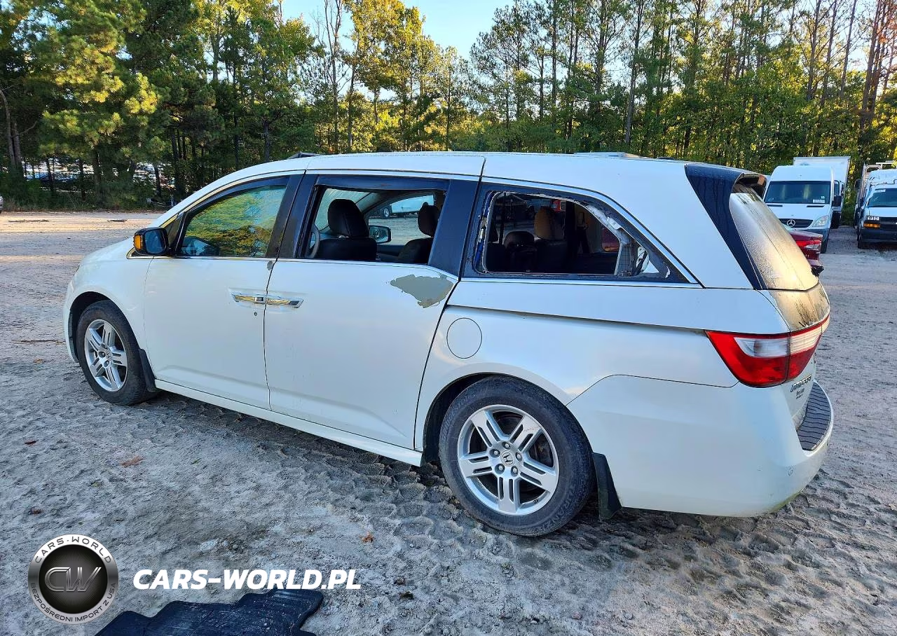 2013 Honda Odyssey Touring VIN:5FNRL5H91DB040500 - 2