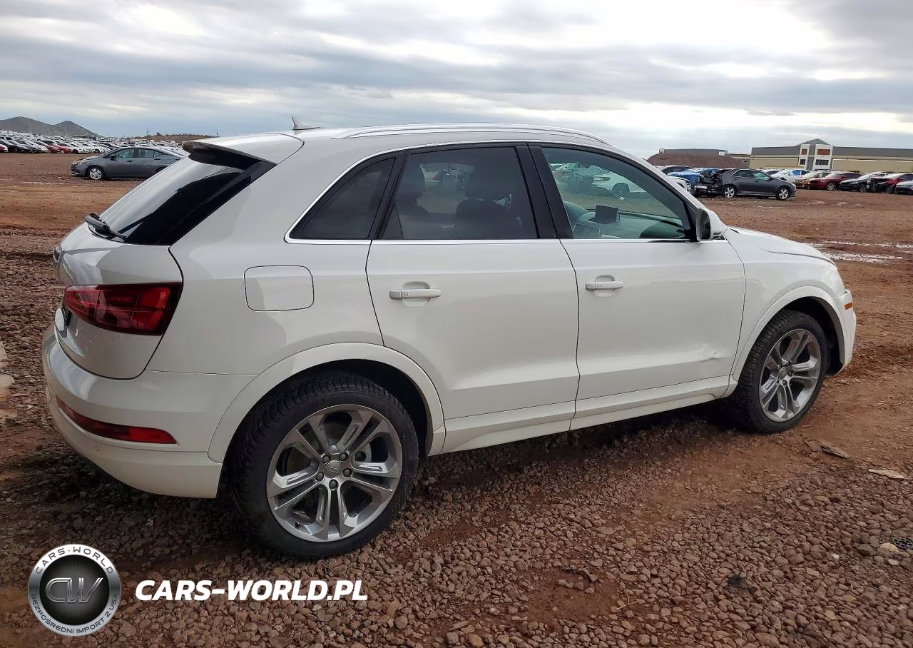 2017 Audi Q3 Premium Plus VIN:WA1HCCFSXHR004546 - 3
