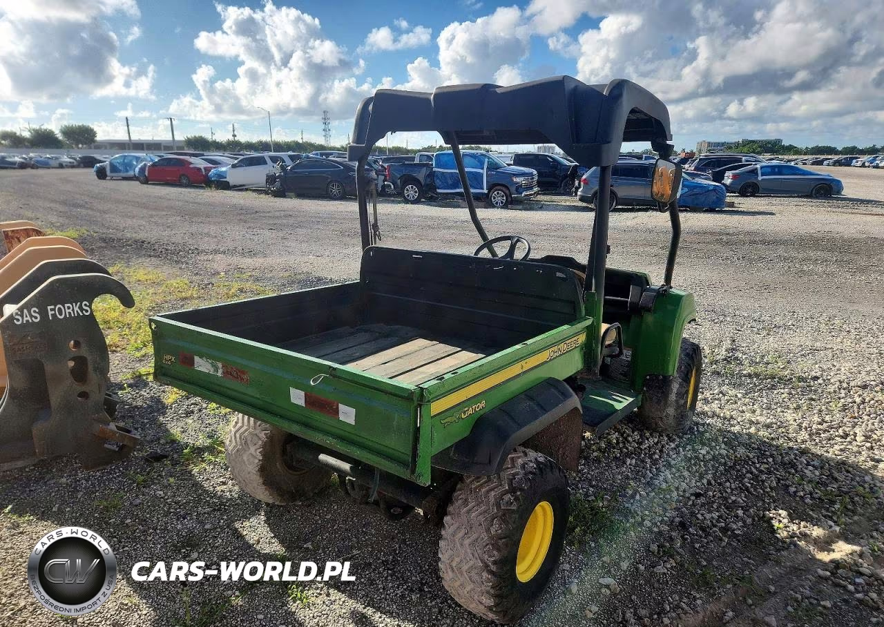 2014 John Deere Gator Utility Vehicle VIN:1M0HPXGSAEM120788 - 4