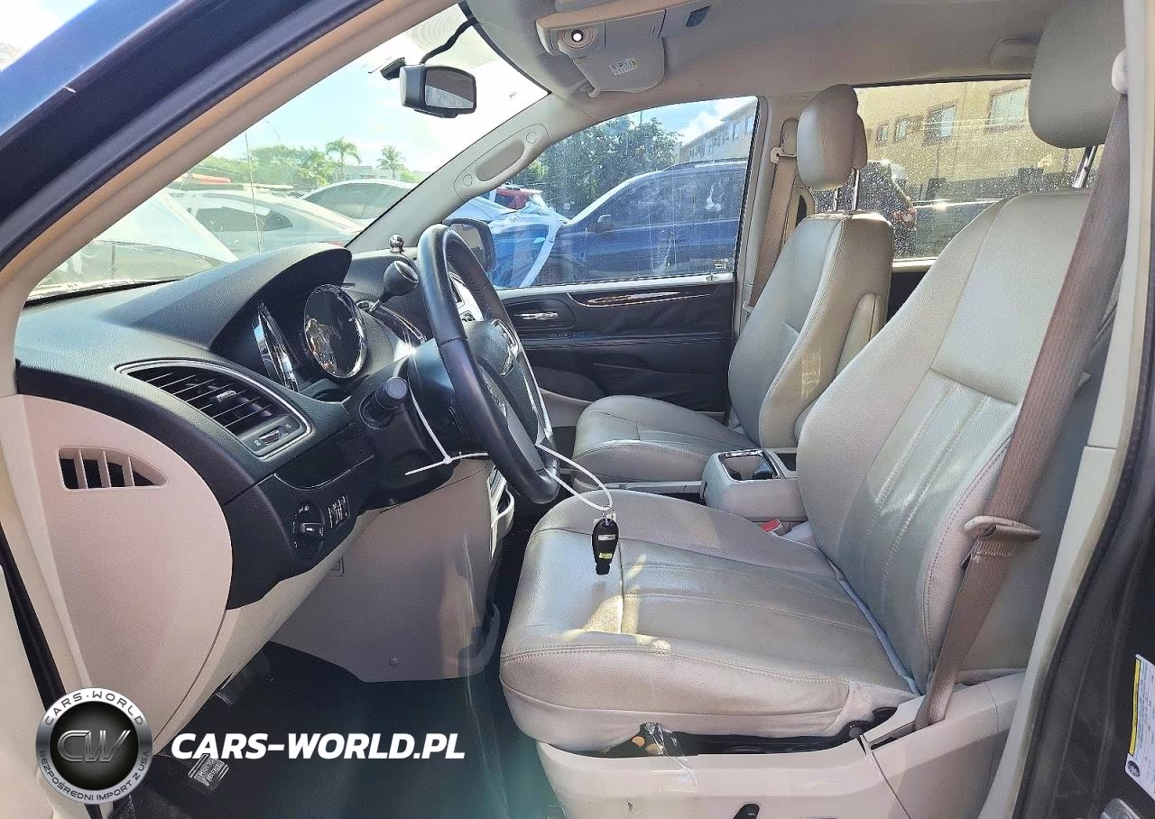 2013 Chrysler Town & Country Touring VIN:2C4RC1BG6DR649151 - 7