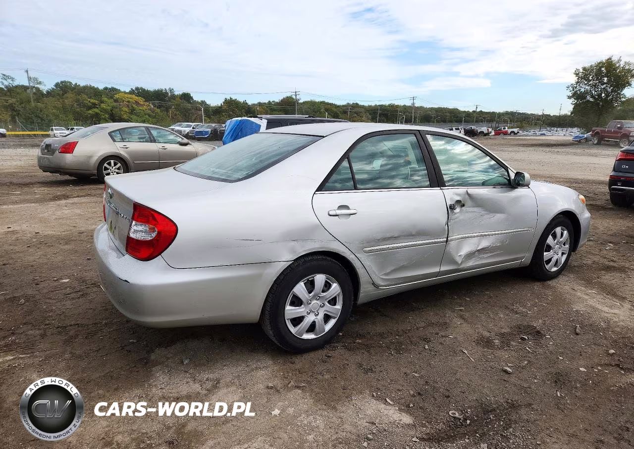 2002 Toyota Camry Xle VIN:4T1BE32K62U634270 - 3