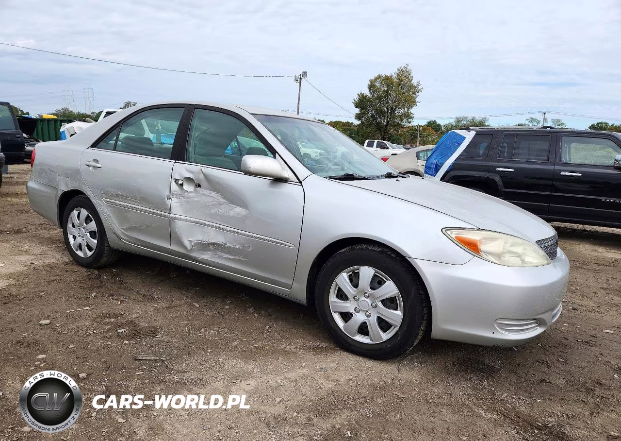 2002 Toyota Camry Xle VIN:4T1BE32K62U634270 - 4