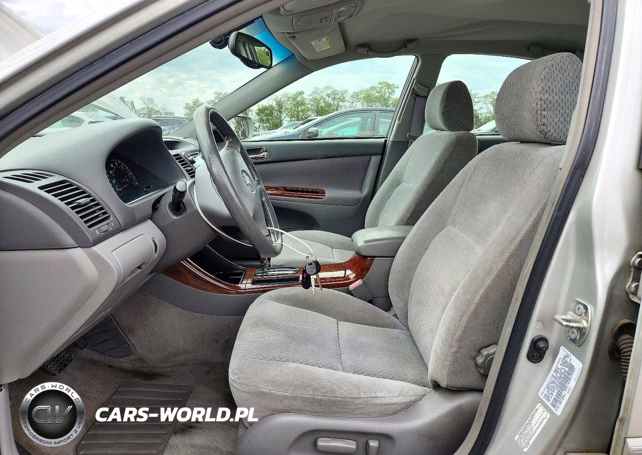 2002 Toyota Camry Xle VIN:4T1BE32K62U634270 - 7