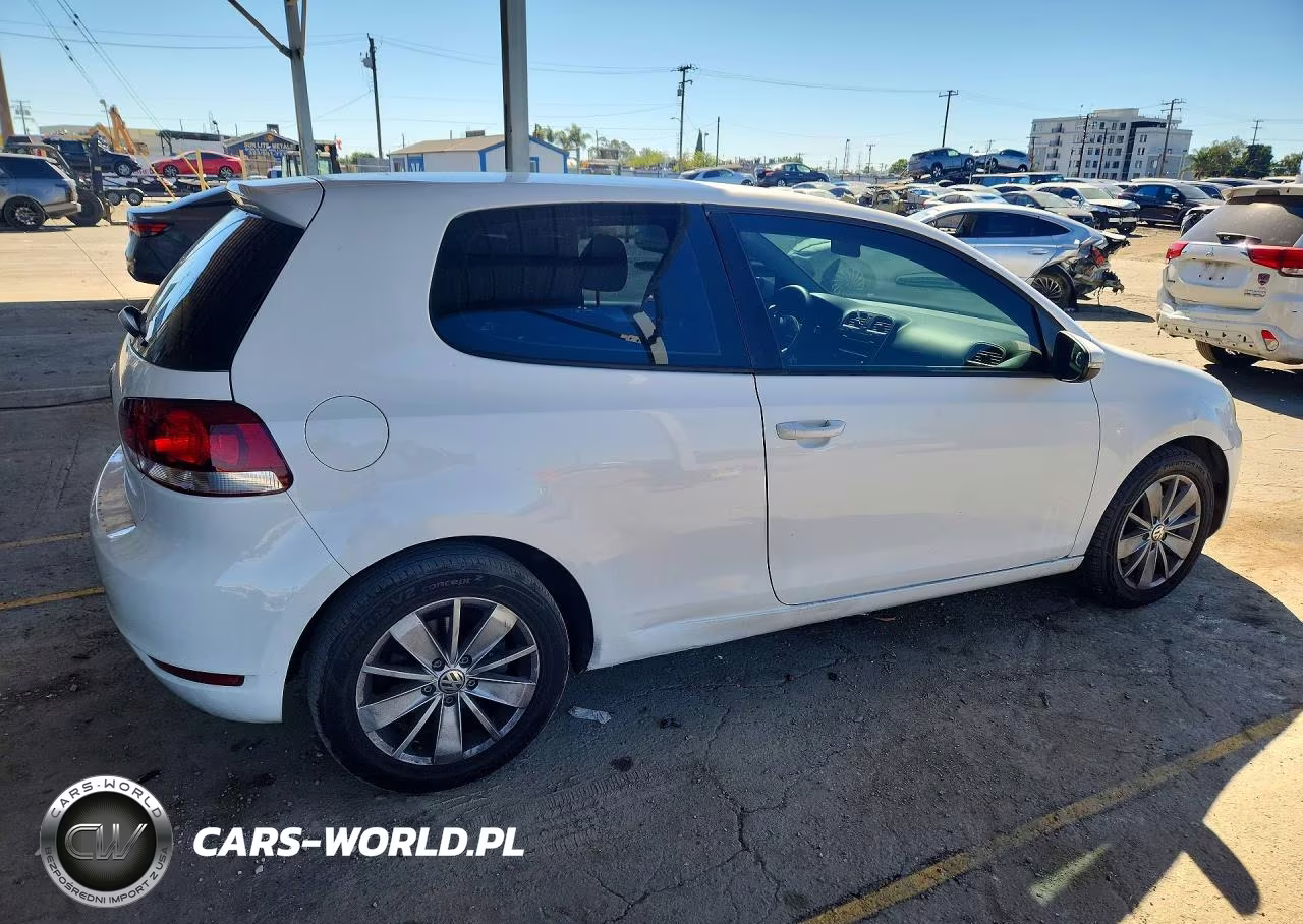 2013 Volkswagen Golf VIN:WVWBB7AJ9DW126475 - 3