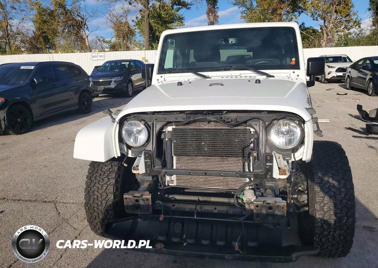 2017 Jeep Wrangler Unlimited Sahara VIN:1C4BJWEG1HL658578 - 5