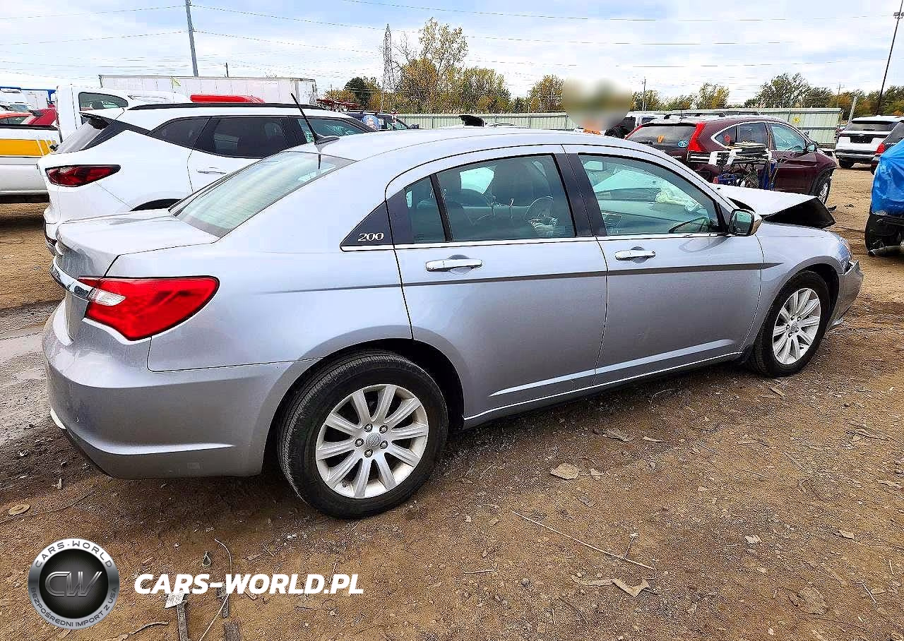 2013 Chrysler 200 Limited VIN:1C3CCBCG6DN743994 - 3