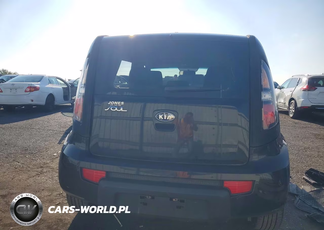 2011 Kia Soul + VIN:KNDJT2A28B7197503 - 6