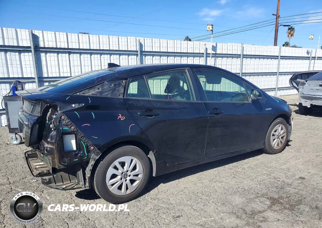 2018 Toyota Prius One VIN:JTDKBRFU7J3598329 - 3