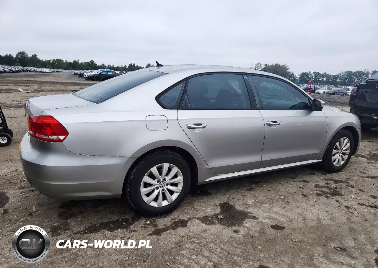 2013 Volkswagen Passat S VIN:1VWAP7A3XDC061908 - 3