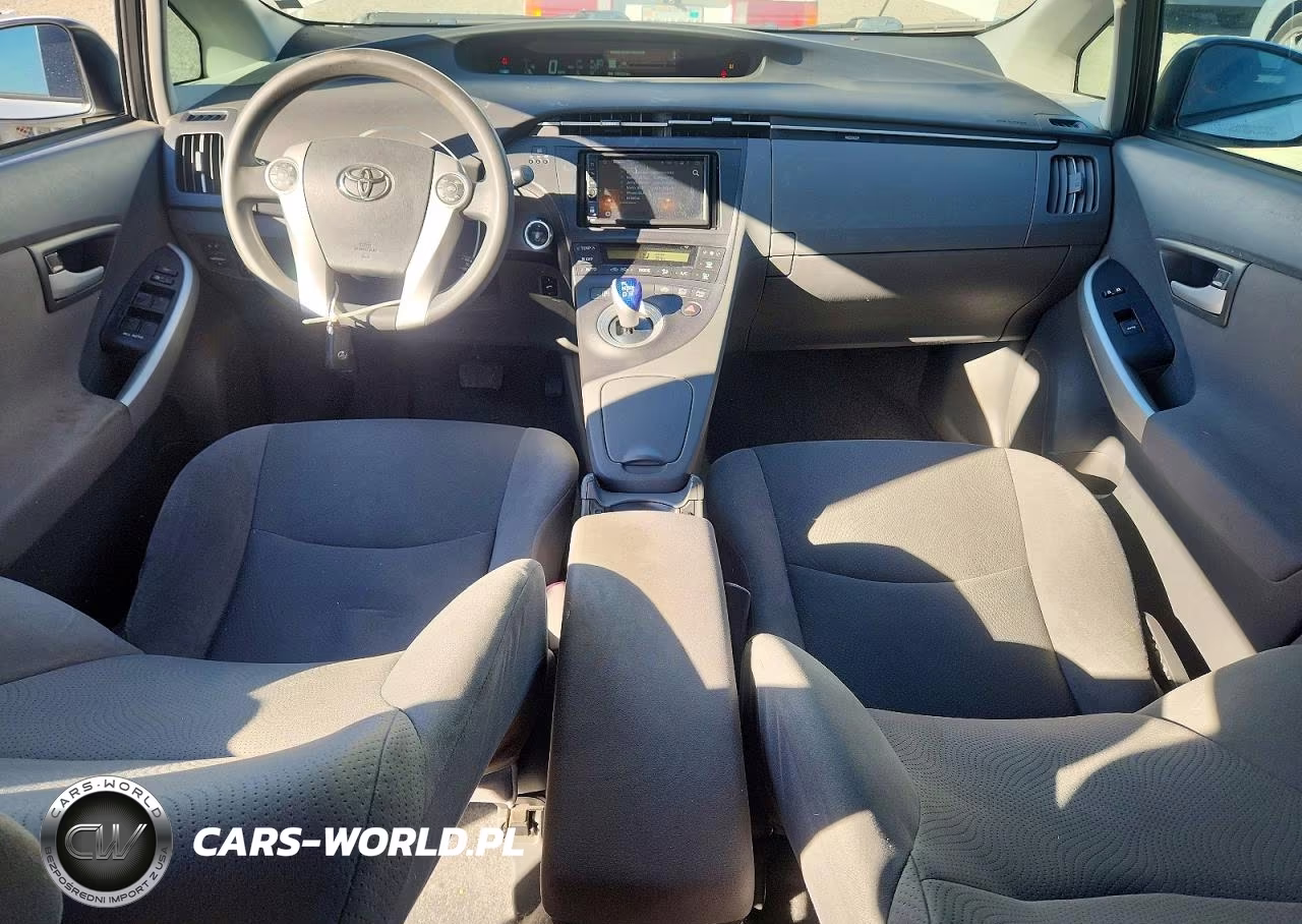 2011 Toyota Prius Two VIN:JTDKN3DU8B1469505 - 8