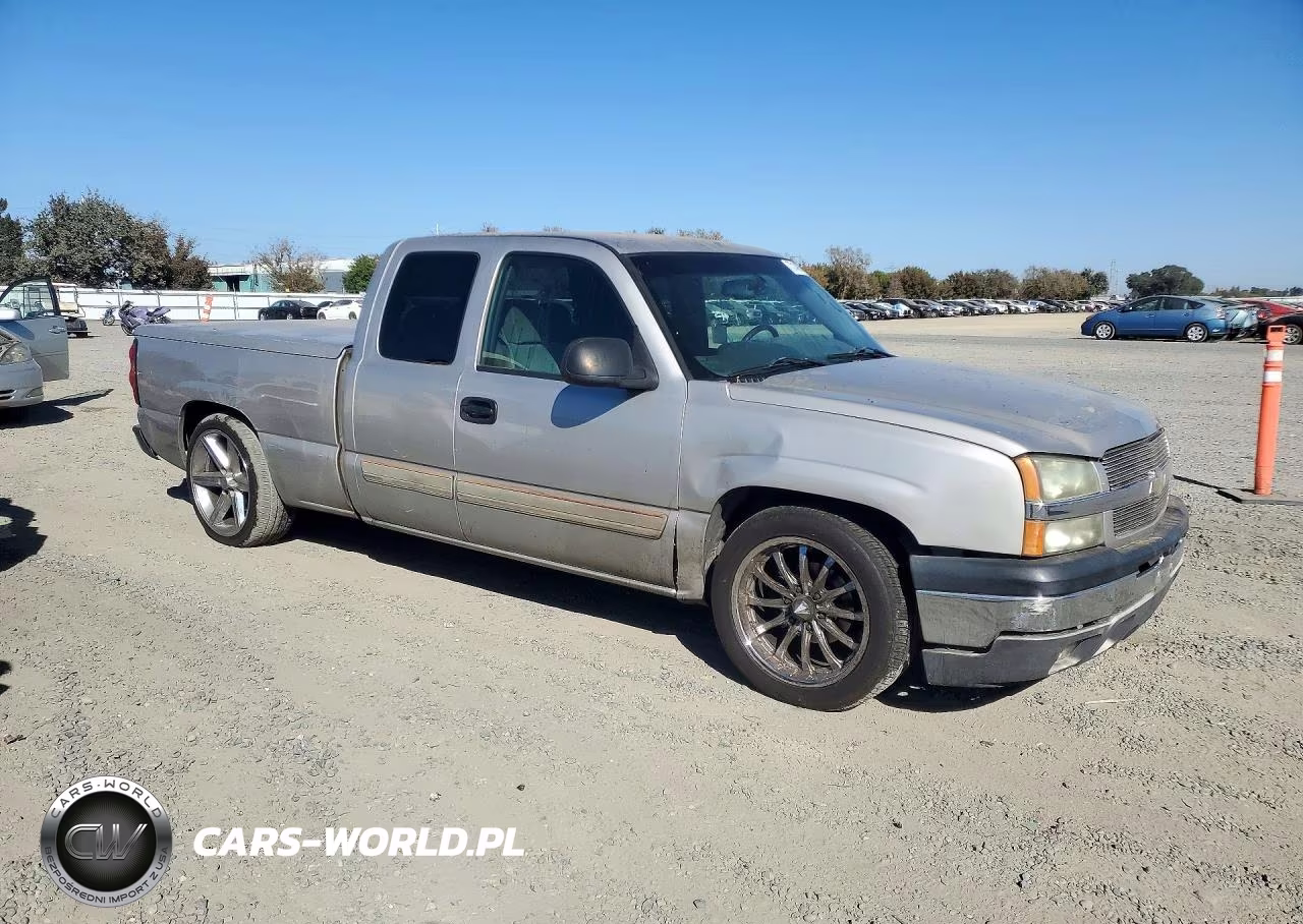 2004 Chevrolet Silverado C1500 VIN:2GCEC19TX41319061 - 4