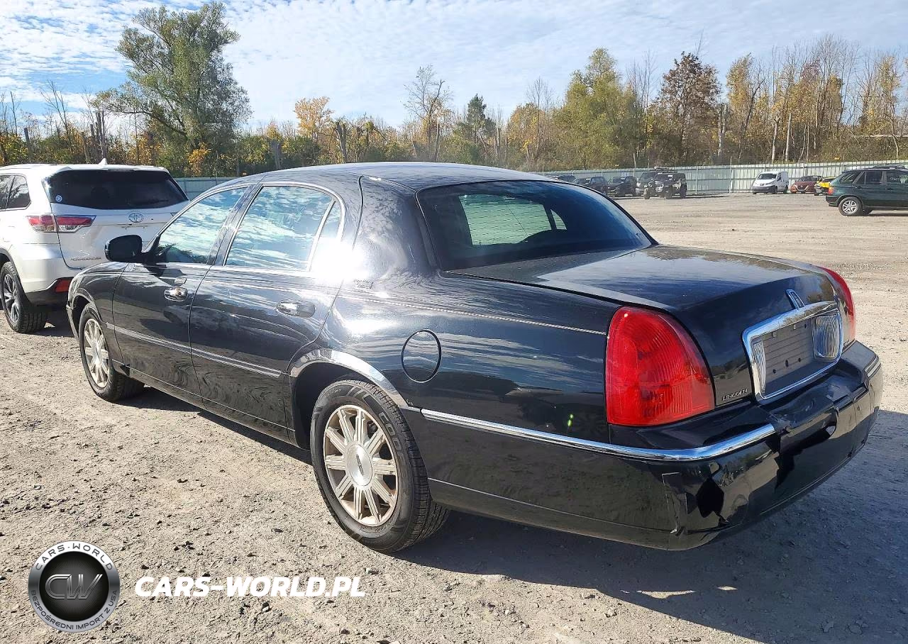 2011 Lincoln Town Car Signature Limited VIN:2LNBL8CV1BX764624 - 2
