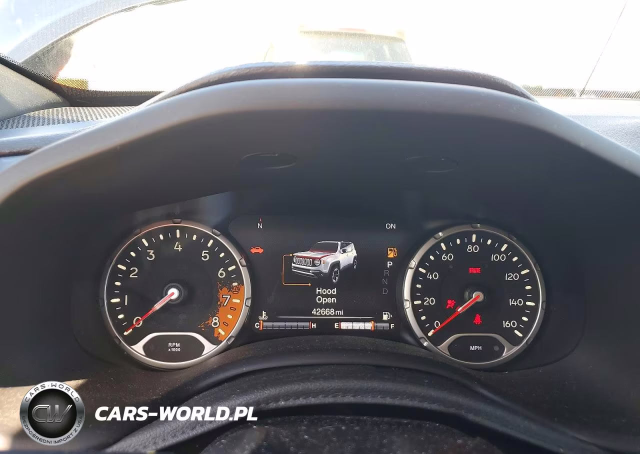2018 Jeep Renegade VIN:ZACCJADB2JPH60731 - 9