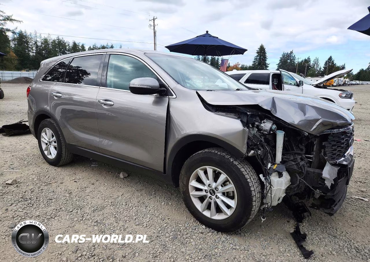 2019 Kia Sorento Lx VIN:5XYPG4A32KG503861 - 4