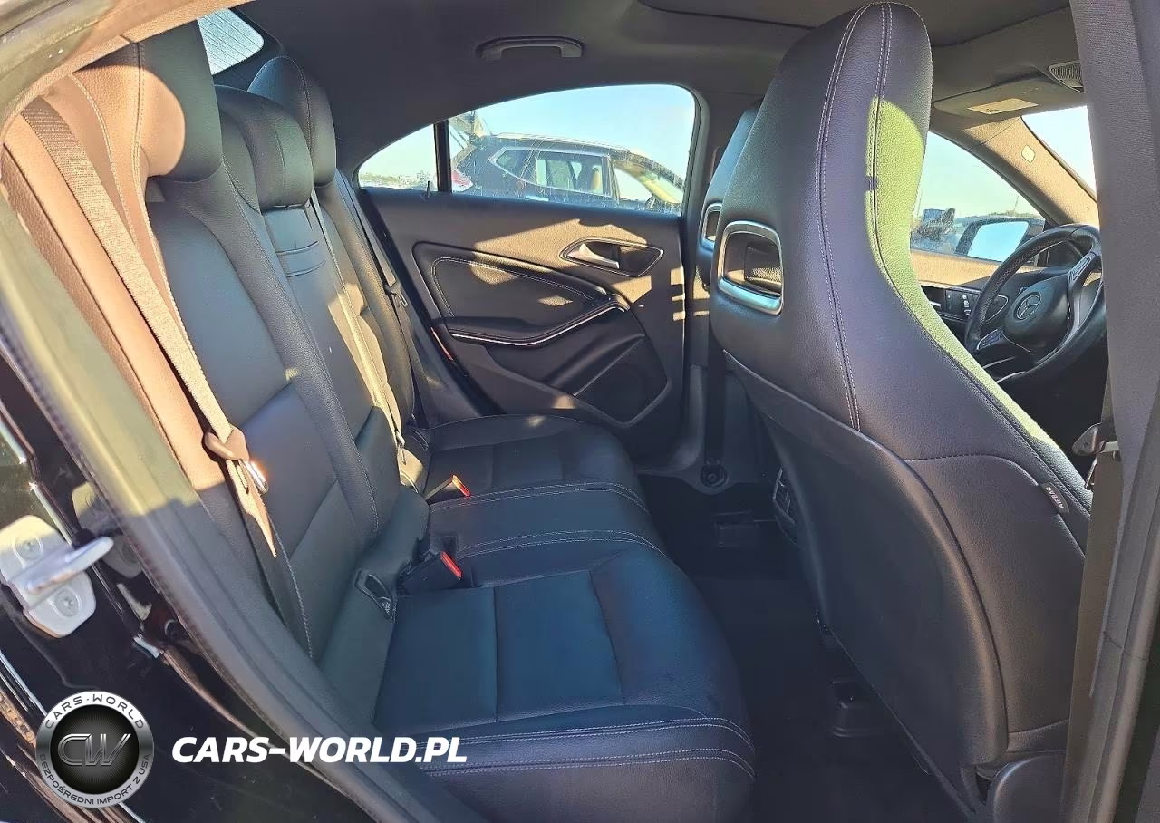 2018 Mercedes-Benz Cla 250 VIN:WDDSJ4EB3JN505614 - 10