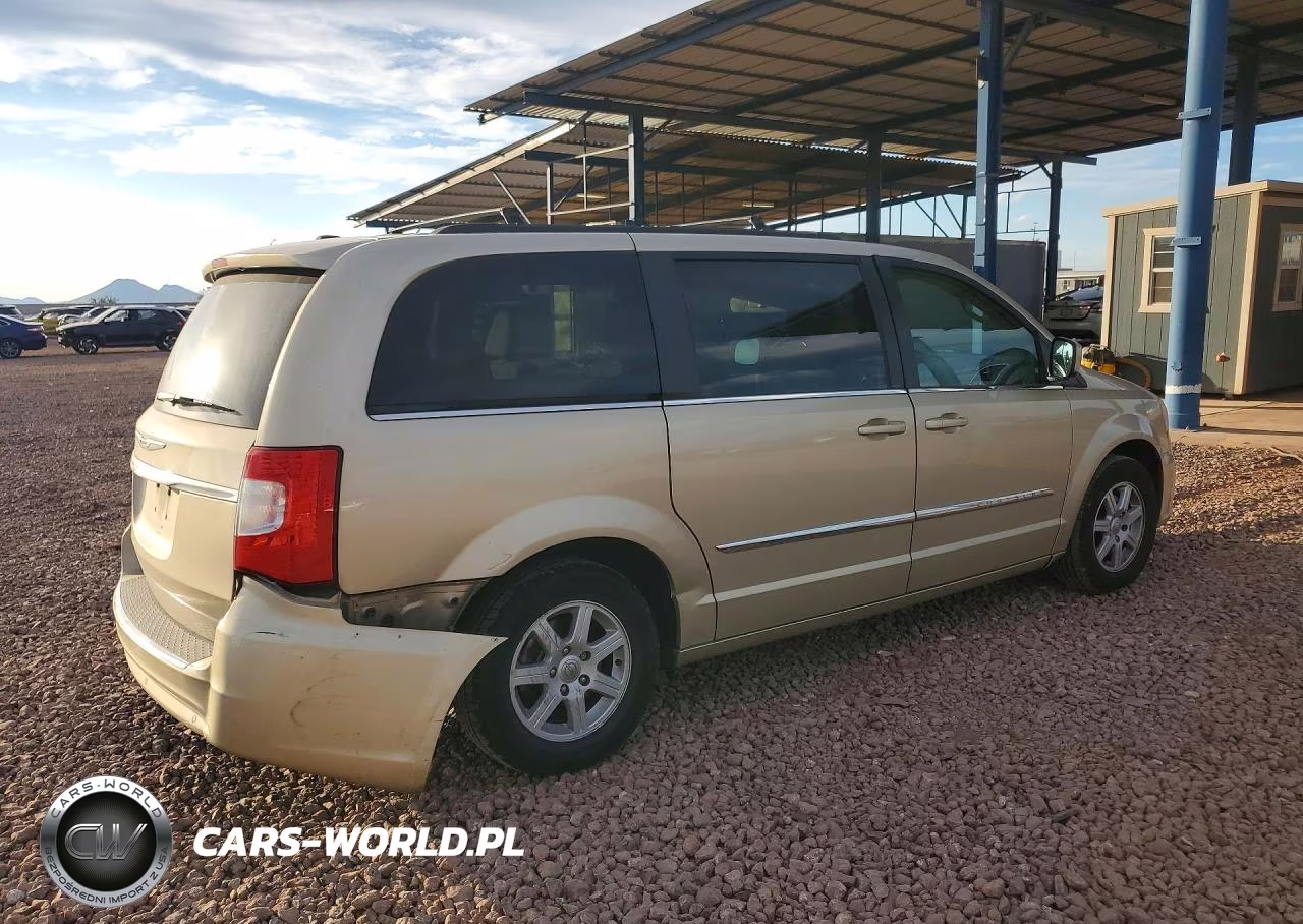 2011 Chrysler Town & Country Touring VIN:2A4RR5DG7BR664901 - 3