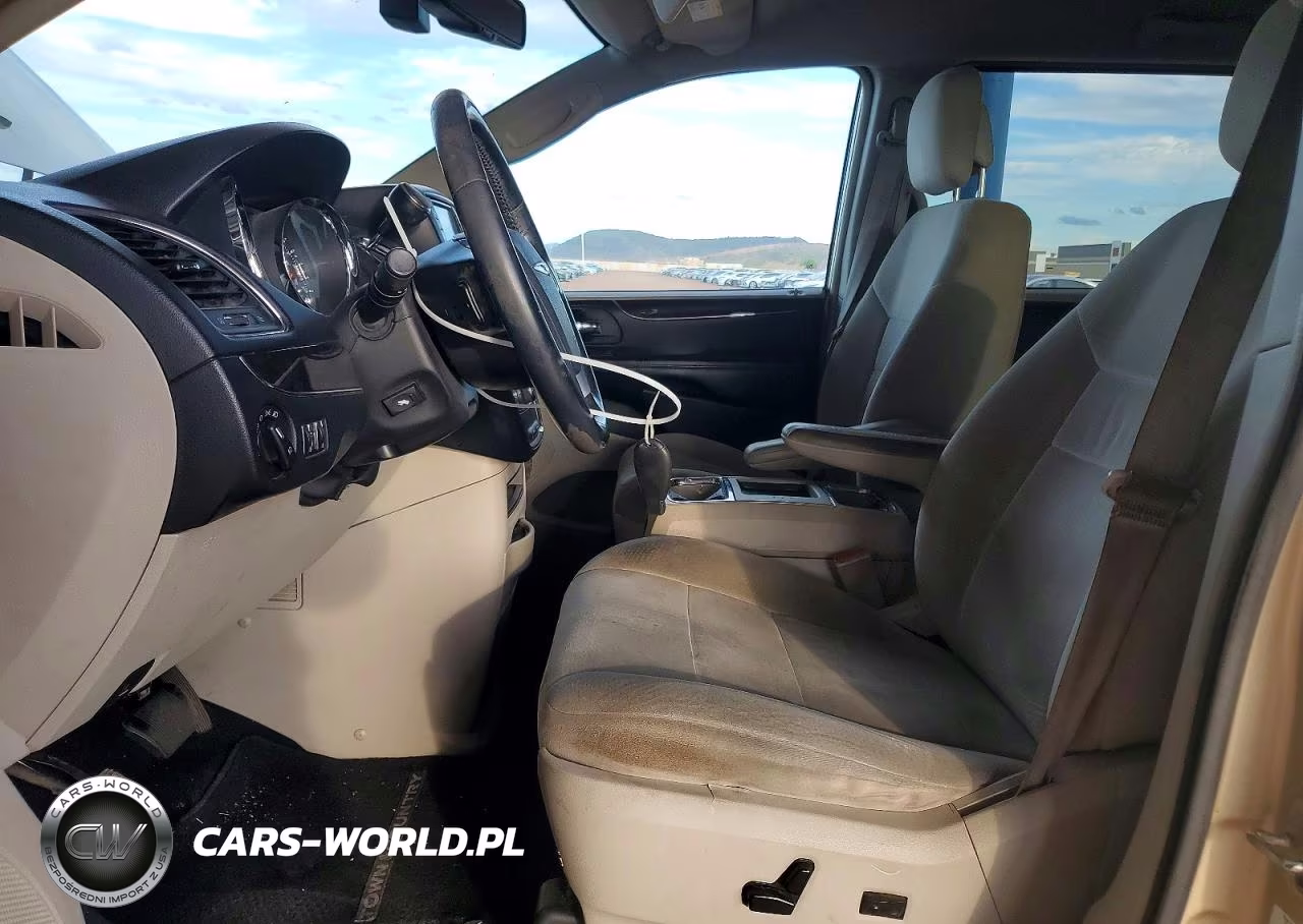 2011 Chrysler Town & Country Touring VIN:2A4RR5DG7BR664901 - 7