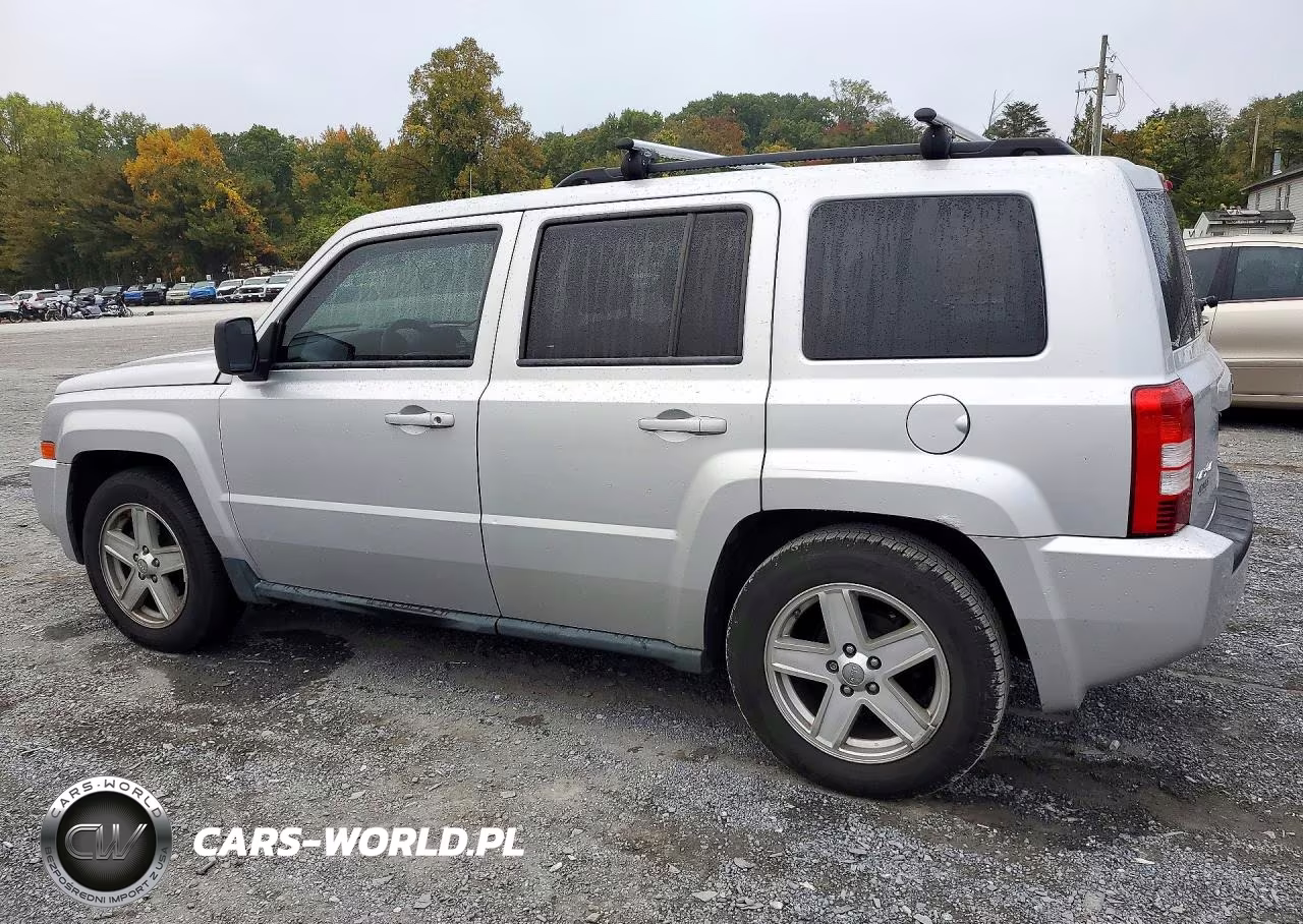 2010 Jeep Patriot Sport VIN:1J4NF2GB4AD500559 - 2