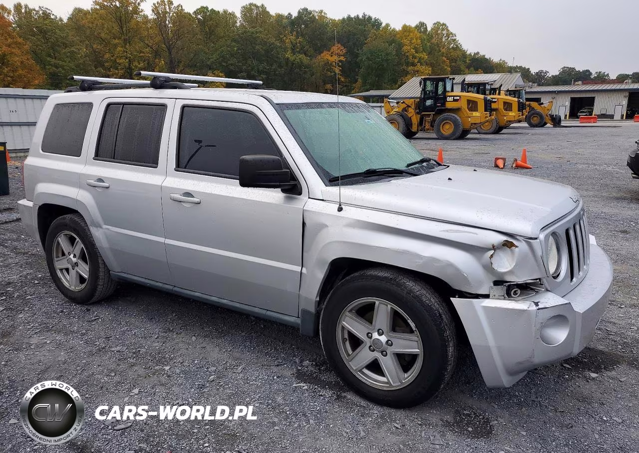 2010 Jeep Patriot Sport VIN:1J4NF2GB4AD500559 - 4